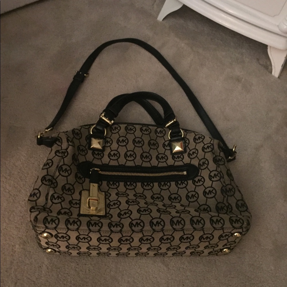 Michael kors purse